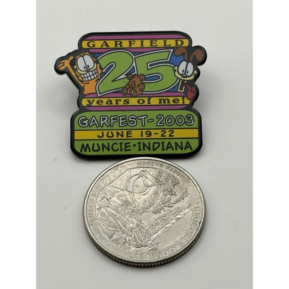 Garfield Garfest 2003 Muncie Indiana 25th Anniversary Lapel Hat Pin‎